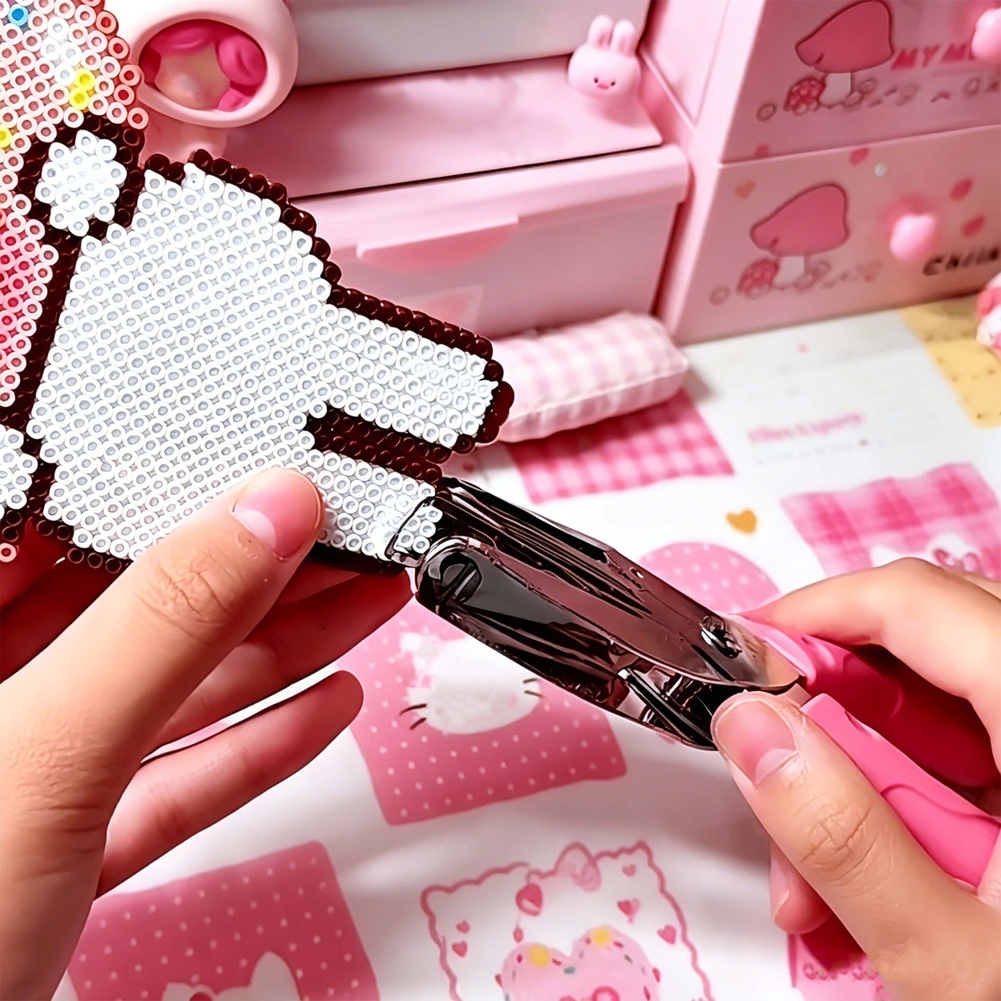 Pixel Art DIY Keychain & Jewelry Making Kit – Complete Craft Set with Hole Puncher
